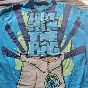 An stack paper short sleeve shirt